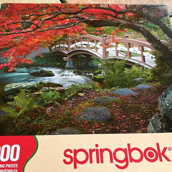 🧩 springbok 1000 pieces Jigsaw Puzzle Hatley Park, gorgeous trees, bridge - Picture 5 of 7